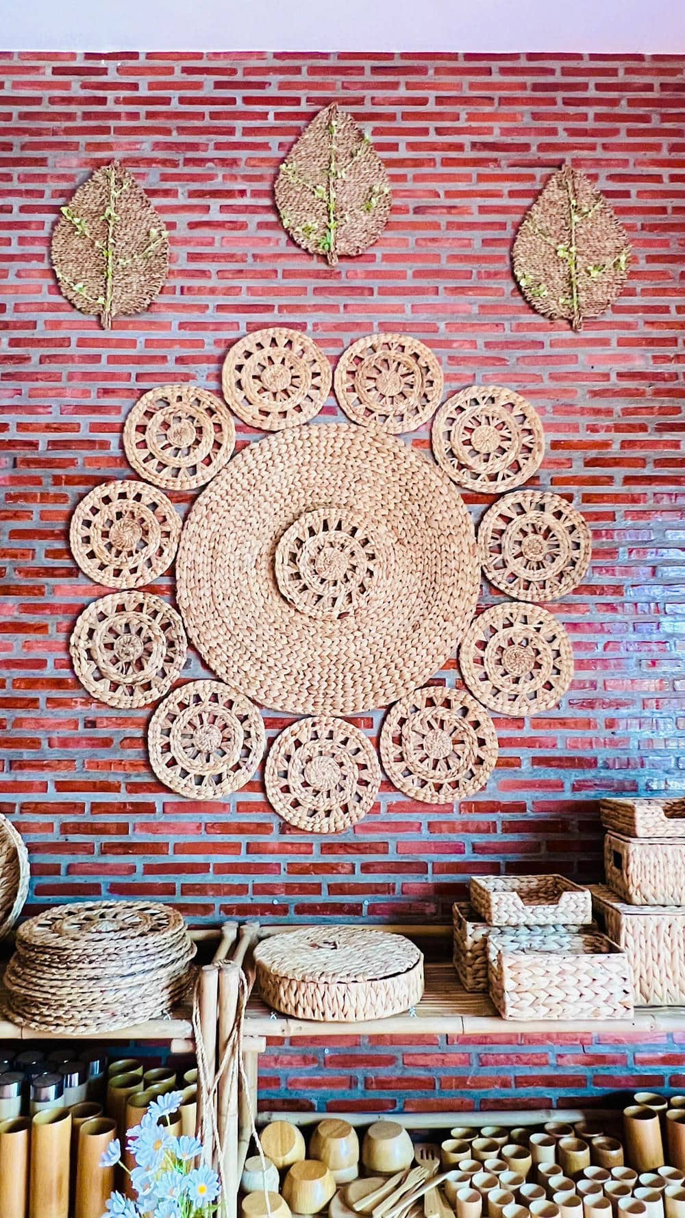 DISCOVER THE ART OF WATER HYACINTH WEAVING IN THE MEKONG DELTA (9)